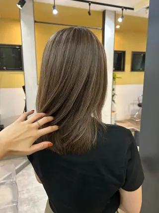 セミロング カラー hub hair レイヤー/透明感のヘアスタイル
