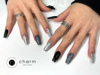 ネイル ネイルルーム チャームのネイルデザイン