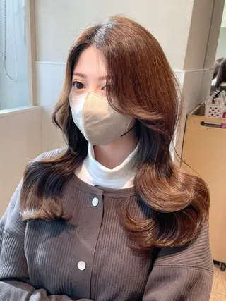 ロング 表参道小顔カット前髪 割れ改善クロスパーマのヘアスタイル