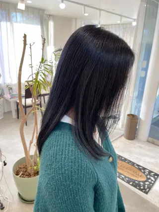 ミディアム 中堀 遥のヘアスタイル