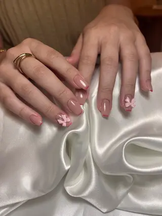 ネイル 𝐞𝐚𝐜𝐡 nanami🩰のネイルデザイン