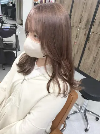 ミディアム カラー ヘアアレンジ 🌷FUKA🌷 まろやかハイトーンのヘアスタイル