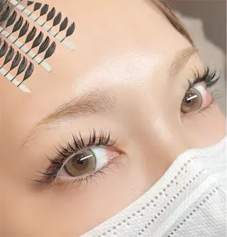マツエク・マツパ Uni eyelash&eyebrowsalon所属・🌿‬ Uni ゆかり🌿‬のマツエク・マツパデザイン