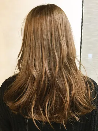 ロング 近藤 大介のヘアスタイル