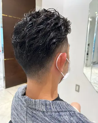 ショート パーマ メンズ Ｖｉｏｔ  銀座 樋口 桃佳のヘアスタイル