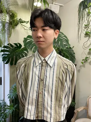 ショート パーマ メンズ 近藤 裕嗣のヘアスタイル