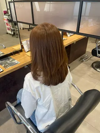 セミロング カラー 佐藤 由依/水光カラーのヘアスタイル