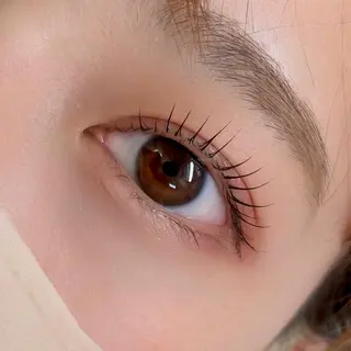 マツエク・マツパ atelier...m所属・NUURA /　yuiの眉毛・アイブロウイメージ