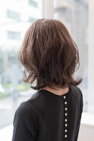 カラー ミディアム Lazo/ 原弥和子のヘアスタイル
