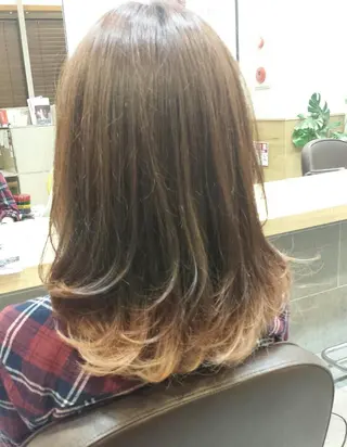 セミロング カラー FORME野口 晴香のヘアスタイル