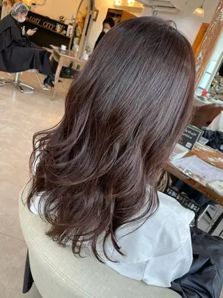 ロング カラー 金子 しおりのヘアスタイル