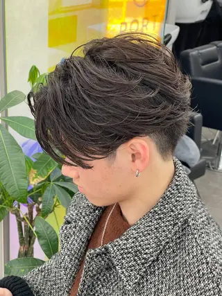 ミディアム メンズ 波巻きスパイラル 近藤剛　浦和のヘアスタイル