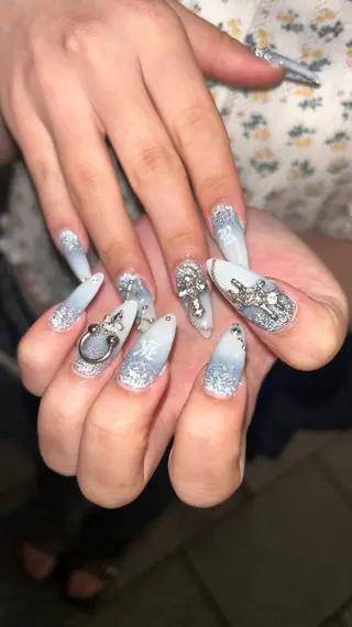 ネイル VENUSBELT hidekaのネイルデザイン