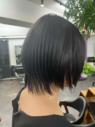 ショート レイヤーカット🤍 seriraのヘアスタイル