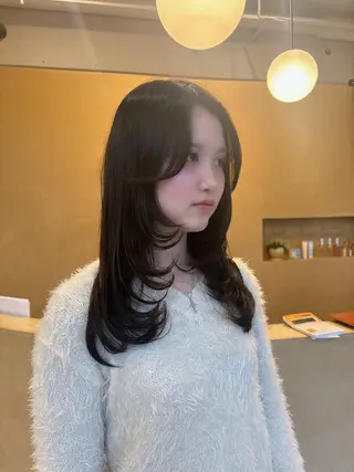 ロング 西田 朋華のヘアスタイル