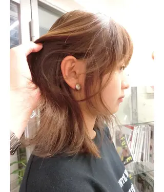ミディアム カラー ハッシュカット/ MAYAのヘアスタイル