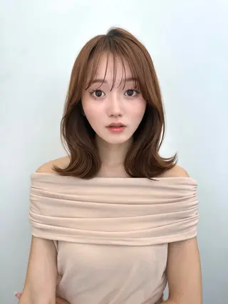 ミディアム カラー 盛れる顔周り /透明感/かりん🎀のヘアスタイル