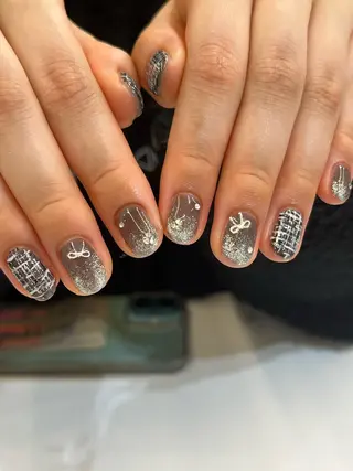 ネイル 👑 pool SAKI 👑のネイルデザイン