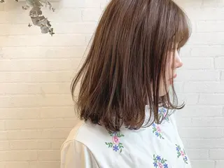 ミディアム カラー 立川 奈那子のヘアスタイル
