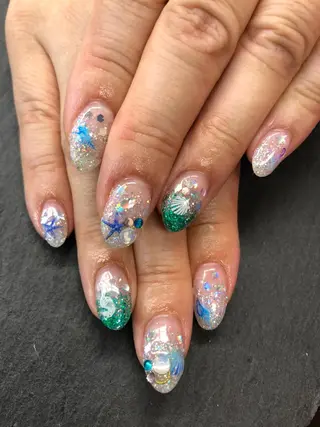 ネイル esNail&eye イーズネイル＆アイのネイルデザイン