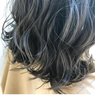 ミディアム カラー ハイライト／艶カラー 大河シンジのヘアスタイル