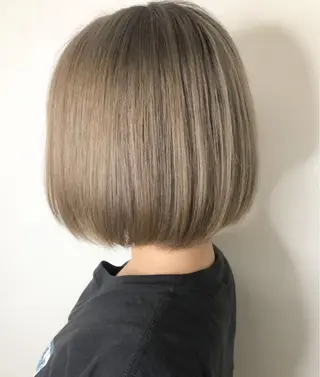 ショート 美髪矯正・レイヤー 倉友哉のヘアスタイル