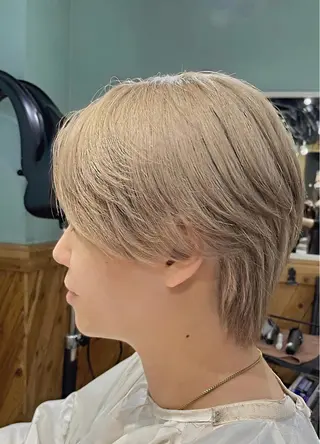 ショート カラー メンズ 内山 菜摘のヘアスタイル