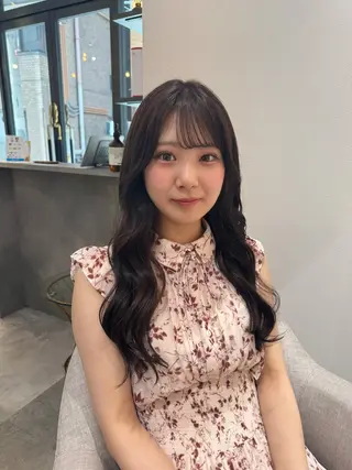 ロング カラー 赤み無し柔らかカラー 【梅田】madokaのヘアスタイル