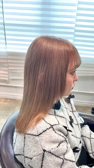 ミディアム カラー 🌈カラー特化 ハイトーンけいと🌈のヘアスタイル