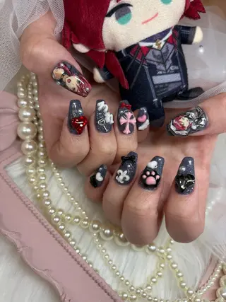 ネイル toyvenail 🖤enaのネイルデザイン