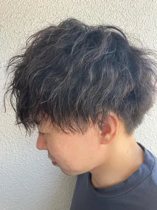 ミディアム パーマ メンズ 内村 純也のヘアスタイル