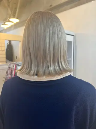 カラー YUI ハイトーンカラーのヘアスタイル