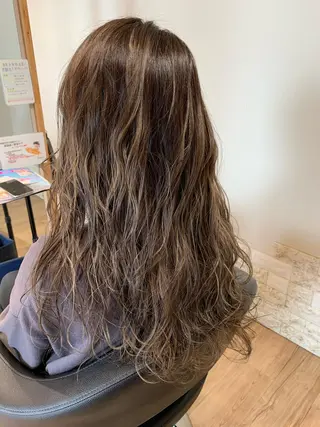 ロング カラー 大久保 隆蔵のヘアスタイル