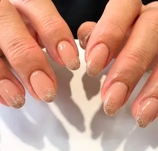 ネイル 椎葉 麻里矢のネイルデザイン