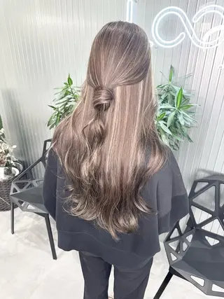 ロング カラー LOOP hairのヘアスタイル
