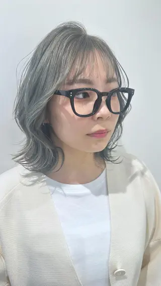 ミディアム カラー 小顔レイヤー/ ベージュ🤍Rieのヘアスタイル
