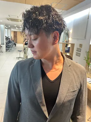 パーマ メンズ 🍀透明感抜群🍀/ ハイトーンカラーのヘアスタイル