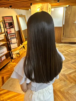 ロング カラー 中村 芽衣那のヘアスタイル