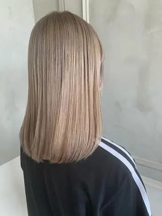 セミロング オリーブ カラー✨有坂映哉のヘアスタイル