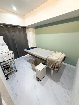 エクラブロウ柏駅東口店所属・エクラブロウ 柏駅東口店のマツエク・マツパデザイン