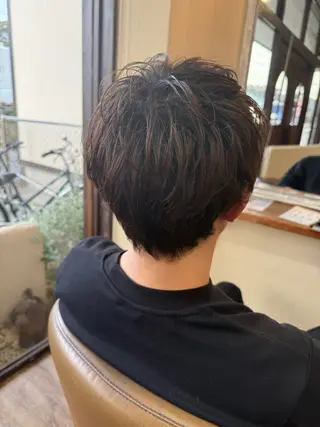 ショート メンズ 鈴木 未歩のヘアスタイル