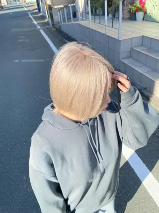 ショート カラー ヘアアレンジ ハイトーンカラー🌈 メンズパーマ鈴木康平のヘアスタイル