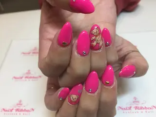 ネイル ネイルリボン 受付スタッフのネイルデザイン