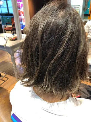 ミディアム カラー アンソニー ショウゴのヘアスタイル