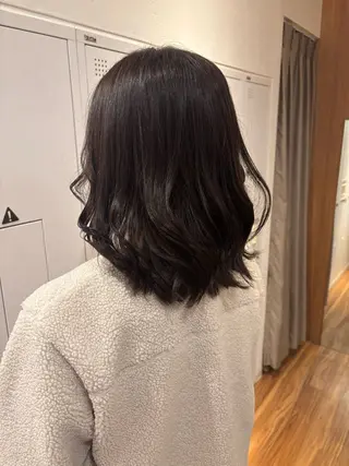 ミディアム カラー 永山 日菜のヘアスタイル