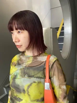 ミディアム カラー 💓パーマ，💗 レイヤーカットのヘアスタイル