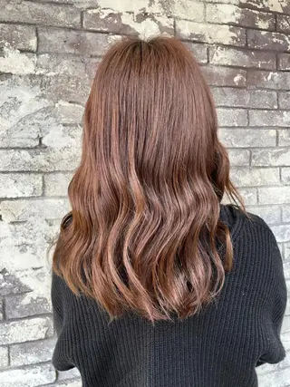 セミロング 芥川 未優のヘアスタイル