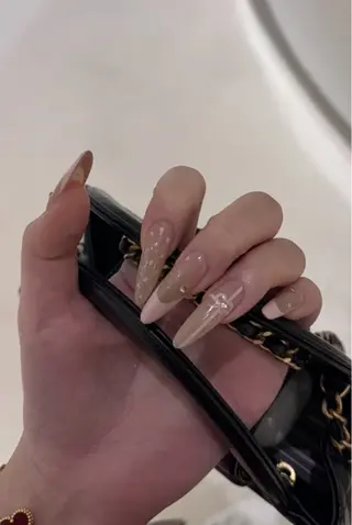 カラー AIN Nailのネイルデザイン