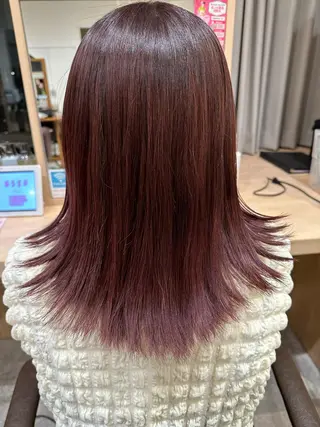 ミディアム シールエクステ/ ブリーチカラーのヘアスタイル