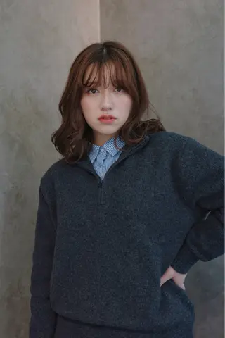 ミディアム ヨシムラ リオのヘアスタイル